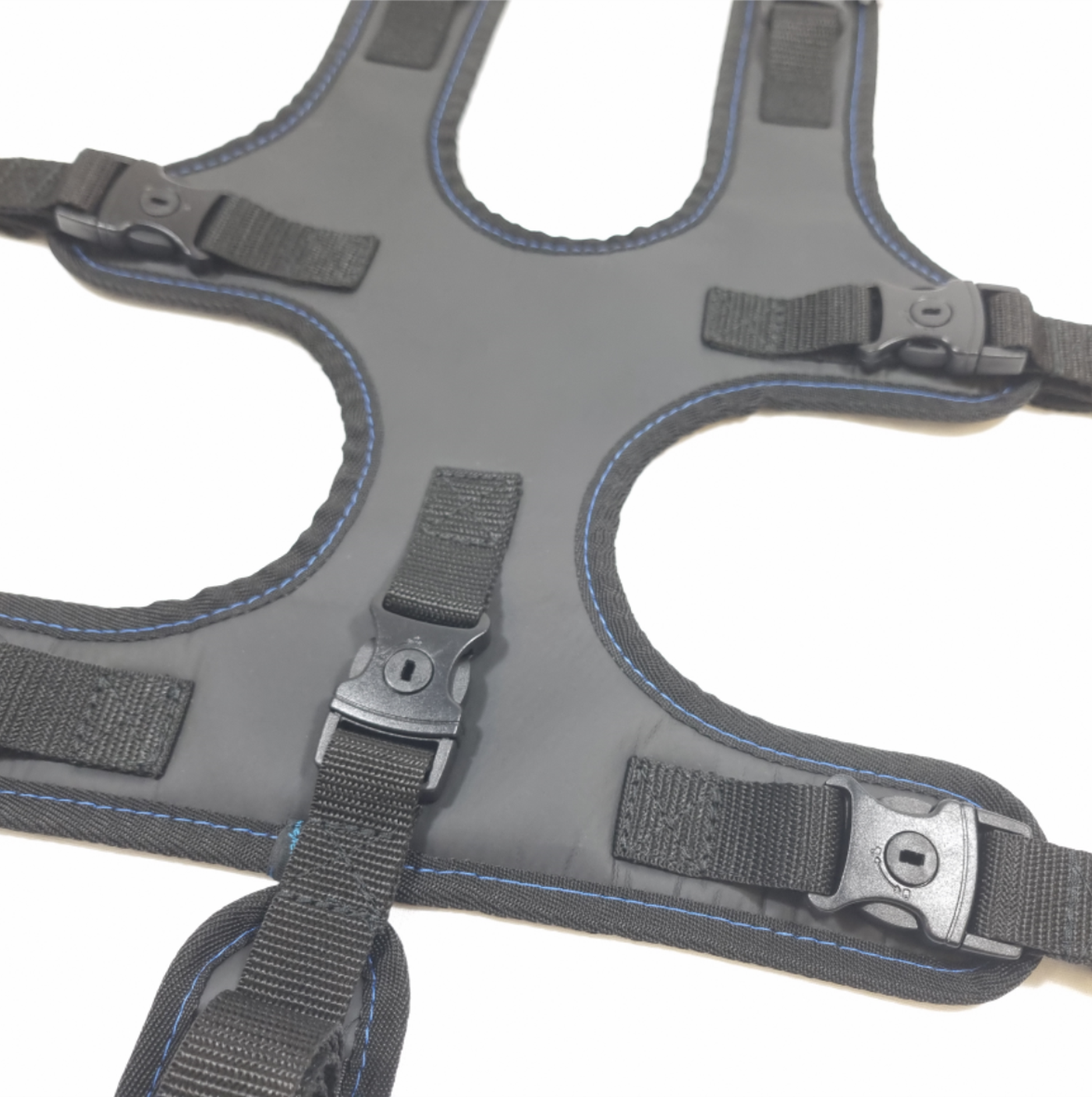 2023 Vest detail voorzijde.png